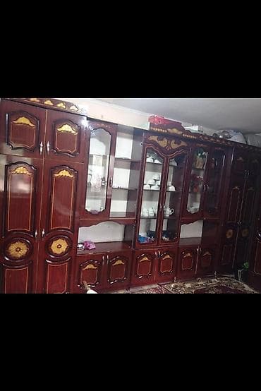 Элегантная стенка-горка из МДФ в классическом стиле, выполненная в at lalafo.kg Элегантная стенка-горка из МДФ в классическом стиле, выполненная в