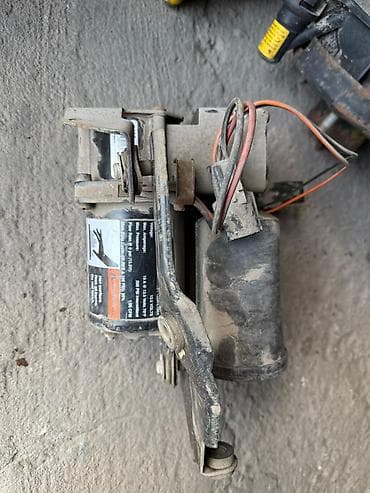 lexus e: Задние фонари Мерседес 140 кузов, кабан задний правый 2500 сом есть — 8