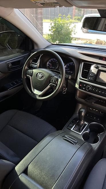 реалии: Toyota Highlander: 2018 г., 3.5 л, Автомат, Бензин, Кроссовер — 7