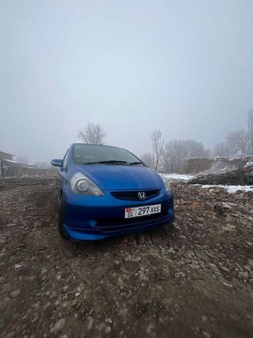 ру: Honda Fit: 2003 г., 1.5 л, Вариатор, Бензин, Хэтчбэк — 4