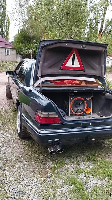 2 8: Mercedes-Benz E-Class: 1994 г., 2 л, Механика, Бензин — 3