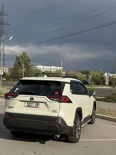 step 2: Toyota RAV4: 2022 г., 2.5 л, Автомат, Гибрид, Кроссовер — 8
