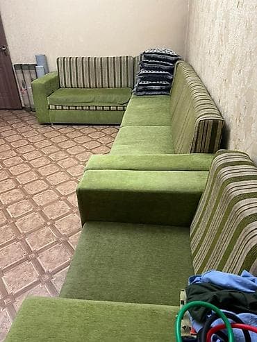 small table: Угловой модульный диван большой вместимости Угловой диван в хорошем — 2