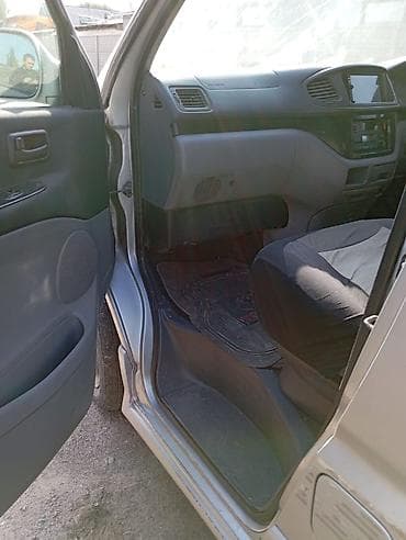 кузов степвагон: Toyota Regius: 2000 г., 2.7 л, Автомат, Бензин, Вэн/Минивэн — 4