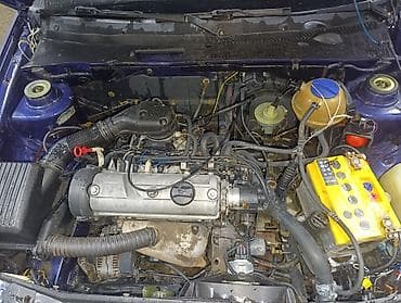 kirgiz auto: Volkswagen Golf: 1995 г., 1.6 л, Механика, Бензин, Хэтчбэк — 8