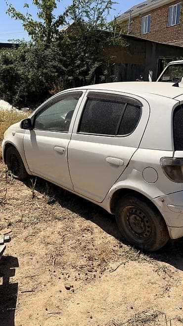 Транспорт: Toyota Vitz: 2003 г., 1.3 л, Автомат, Бензин, Хэтчбэк — 3