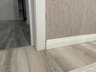 Плинтус напольный полеуретановый. 40 шт. Отличного качества. 13000 за