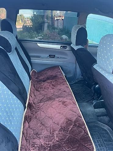 Унаа: Toyota Corolla Spacio: 2004 г., 2 л, Кол менен иштөөчү, Дизель, Вэн/Минивэн — 7