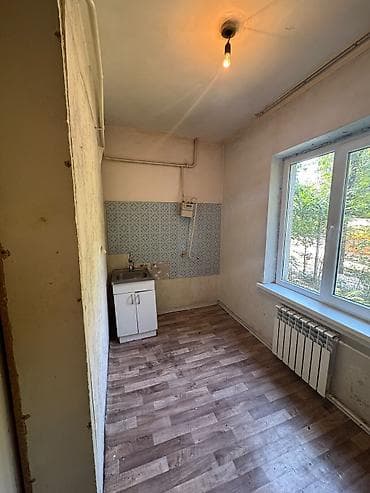 5: 1 комната, 34 м², ТЦ Весна 105 серия, 1 этаж, Старый ремонт — 6