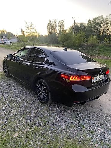 Продажа авто: Toyota Camry: 2020 г., Бензин, Седан — 4