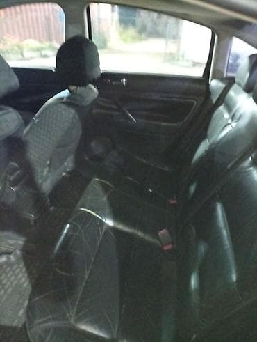 Volkswagen Passat: 2000 г., 1.8 л, Механика, Бензин, Седан — 5