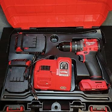 Аккумуляторная ударная дрель-шуруповерт Milwaukee M88 FUEL в кейсе — 2