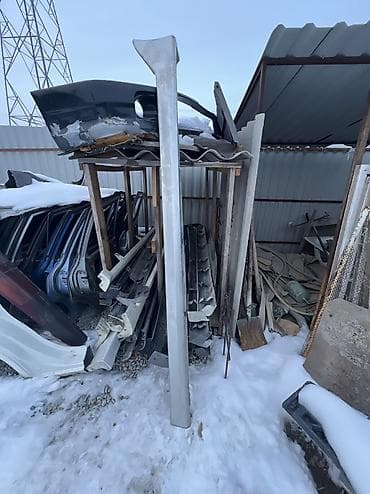 Наружные накладки порогов Toyota, Б/у, Оригинал