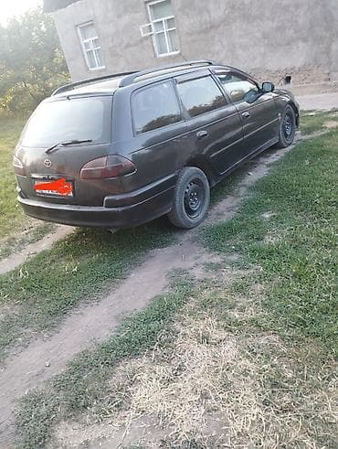 Унаа: Toyota Avensis: 2001 г., 2 л, Кол менен иштөөчү, Дизель, Универсал — 3