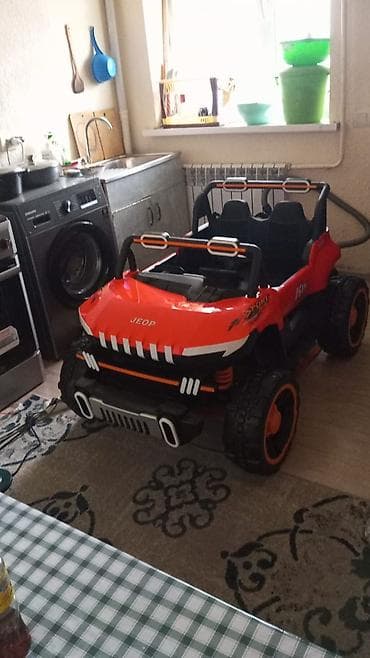 джинсы костюм: Детский электрокар, Новый — 3