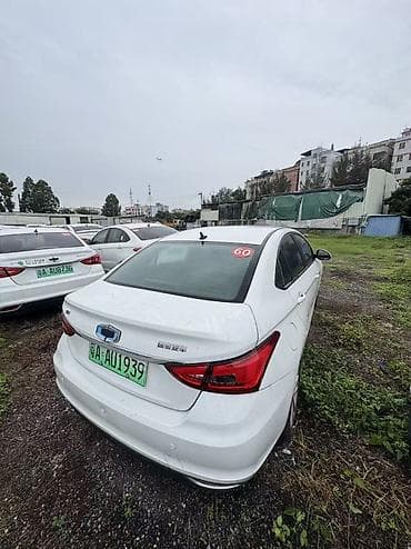 mini cuper: Chery : 2022 г., Электромобиль, Седан — 3