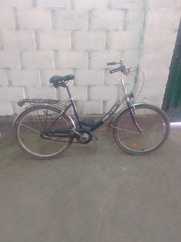 Продаю велосипед германский задний багажник сломан надо новый купить а