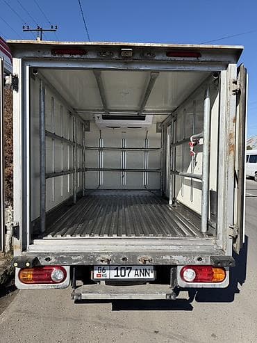 авто стекло: Рефрижераторный фургон (изотермический кузов с холодильной установкой) — 4