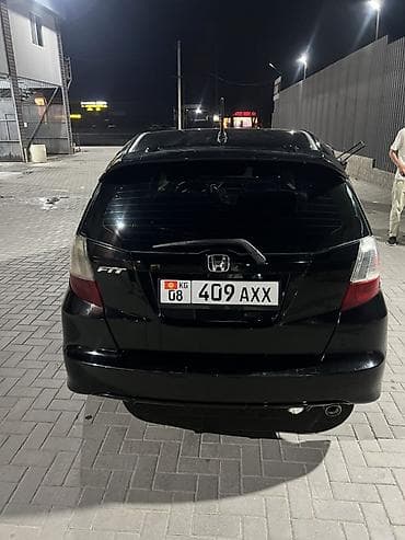 выхлоп е39: Honda Fit: 2010 г., 1.5 л, Автомат, Бензин, Хэтчбэк — 2
