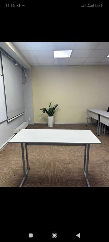 флипчарты алюминиевая с дополнительными планками: СРОЧНО ПРОДАЮ !!! Предвижная школьная доска на стойке, Стулья и столы — 2