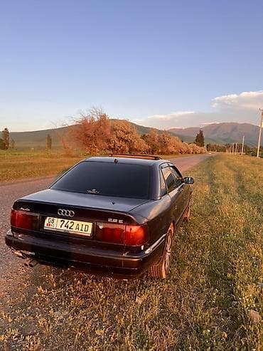 боз белер: Audi S4: 1993 г., 2.6 л, Кол менен иштөөчү, Газ, Седан — 7