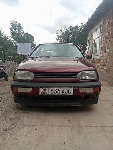 Унаа сатуу: Volkswagen Golf: 1994 г., 1.8 л, Кол менен иштөөчү, Бензин, Хетчбек — 4