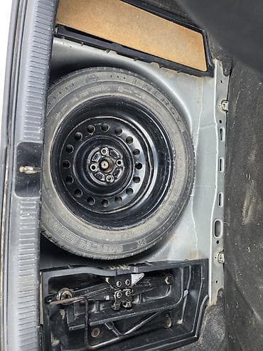 vag sport: Toyota Corolla: 2005 г., 1.6 л, Автомат, Бензин, Хэтчбэк — 3