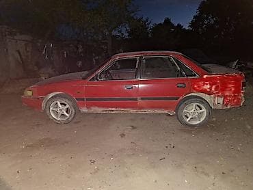 Унаа: Mazda 626: 1999 г., 2 л, Кол менен иштөөчү, Бензин, Седан — 6