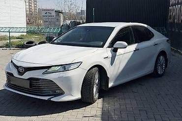 Toyota Camry: 2019 г., 2.5 л, Автомат, Гибрид, Седан