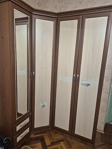 Угловой шкаф-купе распашной - Конфигурация: угловой модуль с тремя