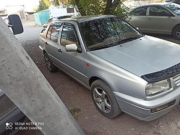 Volkswagen Vento: 1992 г., 1.8 л, Механика, Бензин, Седан — 2