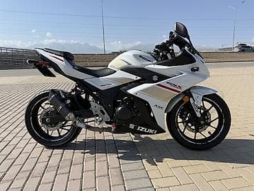 lada 9: •Suzuki GSX-R 250 •Состояние Ляля •2024 года •пробег 9.000 •ABS •Лед — 3