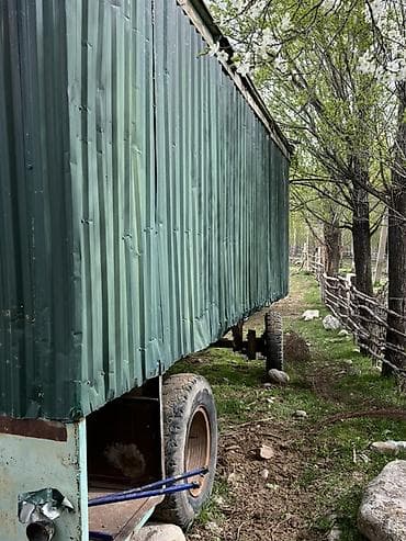 ищу помещения: Передвижная бытовка/вагончик на колёсном шасси. - Корпус обшит — 3