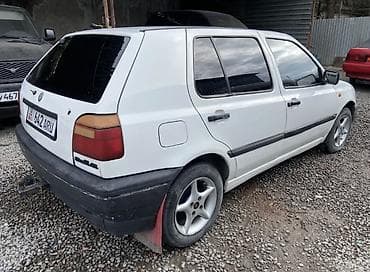 на мерс 210: Volkswagen Golf: 1994 г., 1.8 л, Механика, Бензин, Хэтчбэк — 4