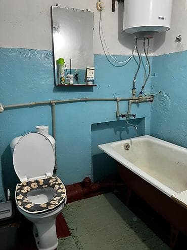 Үйлөрдү сатуу: В центре г. Каинда продаётся 3х комнатная квартира этаж 2 из 3 ул — 9