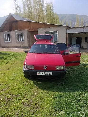Volkswagen Passat Variant: 1992 г., 1.8 л, Механика, Бензин, Универсал — 1