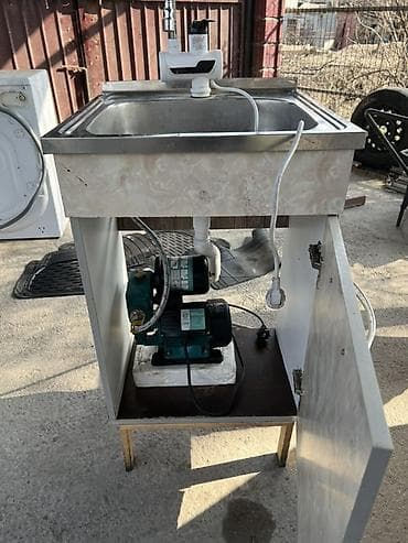 смеситель с нагревом воды: Мойка с тумбой, встроенным насосом и проточным электрическим — 2