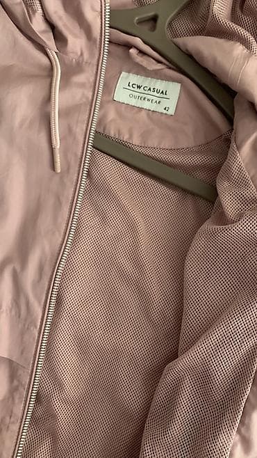 спорт брюки: 🌸 Лёгкая ветровка LC Waikiki в идеальном состоянии Продаю стильную — 3