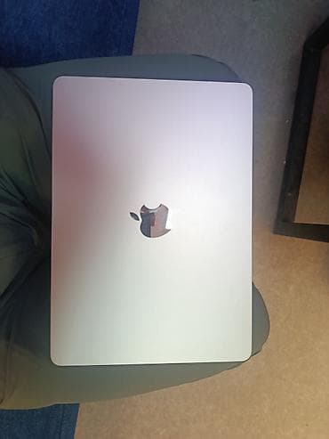 Ноутбуктар жана аксессуарлар: Окуу үчүн, Apple M2 — 4