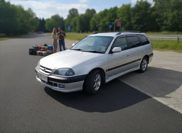 срочно продам авто в связи с переездом: Toyota Caldina: 2000 г., 2 л, Автомат, Бензиновая, Универсал — 1