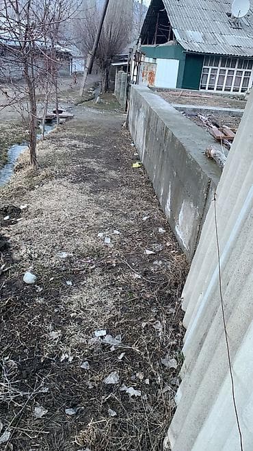 продаю дом бишкек ак ордо: 4 соток, Курулуш, Кызыл китеп — 5