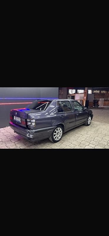 highlander 2012: Volkswagen Vento: 1995 г., 1.8 л, Механика, Газ, Седан — 8