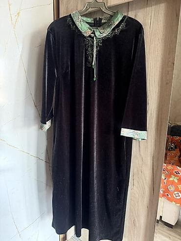 Головные уборы: Бархатное платье с красивой вышивкой. Надевалось всего 3–4 раза — 3