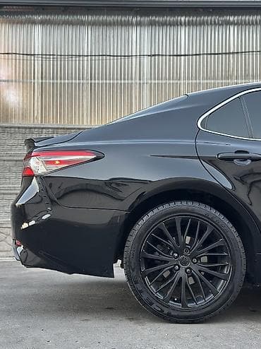 Toyota Camry: 2018 г., 2.5 л — 6