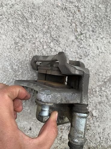 тормозные колодки на мерс: Комплект суппортов Kia — 3