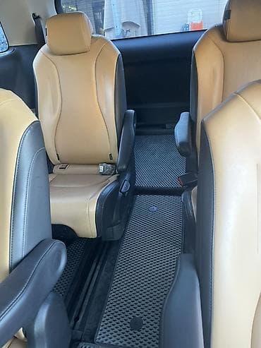 transporter multivan: Kia Carnival: 2021 г., Автомат, Бензин, Минивэн — 7