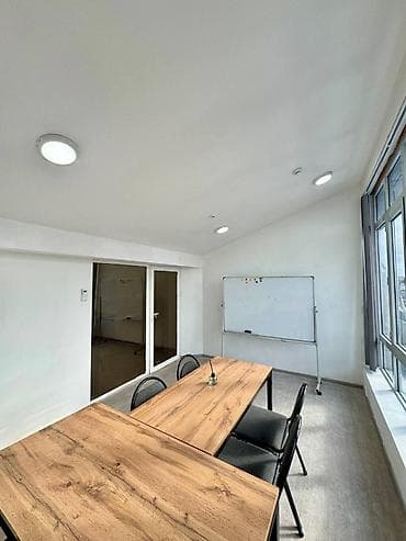 сомо кредит: Аренда офисов, 45 м², В бизнес центре, С оборудованием, С отдельным сан узлом, С системой безопасности — 2