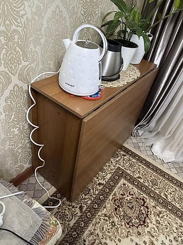 single bed: Диван прямой с место хранения . Состояние на фото Длина дивана 4 — 6