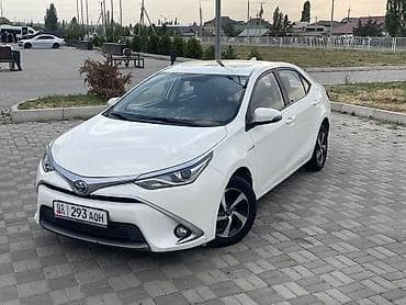 byd e2 2023: Toyota Corolla: 2018 г., Вариатор, Гибрид, Седан — 1