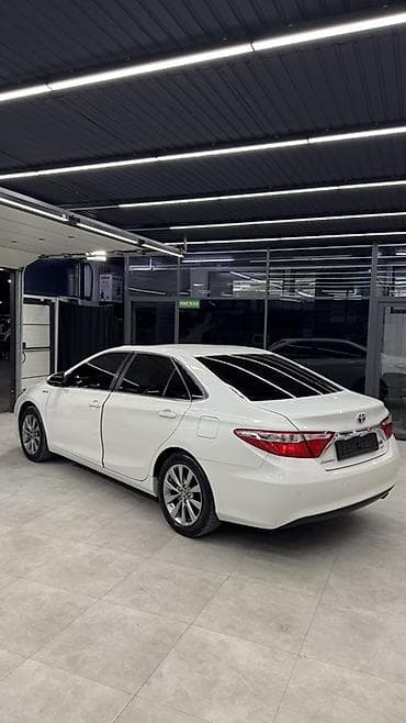 Toyota Camry: 2017 г., 2.5 л, Автомат, Гибрид, Седан — 4